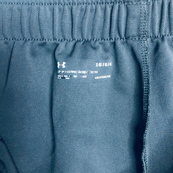 [UNDER ARMOUR] Play Up 2.0 Shorts - Picture 4 of 4